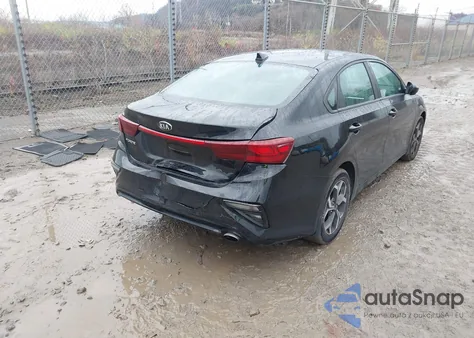 2021 Kia Forte Lxs из США, поврежденный, VIN 3KPF24AD8ME307118